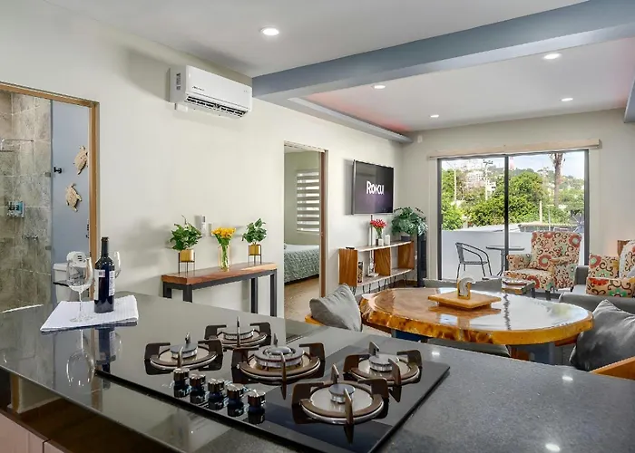 Promo! 2Br-Pool-Views-King Bed-Walk 2 Beach-5 Star Area