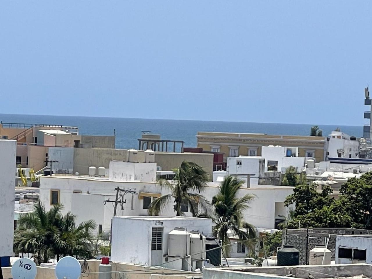 Apartment Promo! 2br-pool-views-king Bed-walk 2 Beach-5 Star Area *